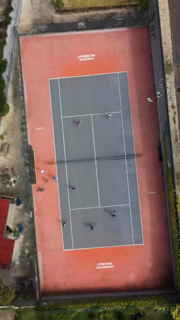 First 10 to sign up get it for free. 
Tennis meets cardio - Monday, April 6, 10:00 to 12:00.
📍Parque São João da Caparica
Link in bio to claim your spot.